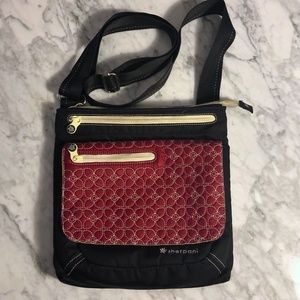 The Sherpani Jag Crossbody